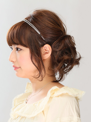 はにかみサイドハーフアップ