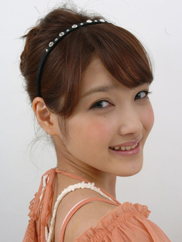 横顔美人な大人アップ