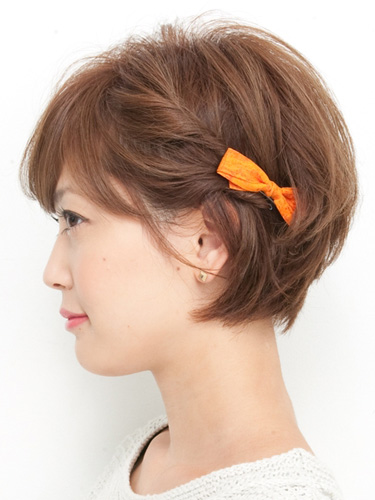 ショートヘアでも可愛くアレンジ