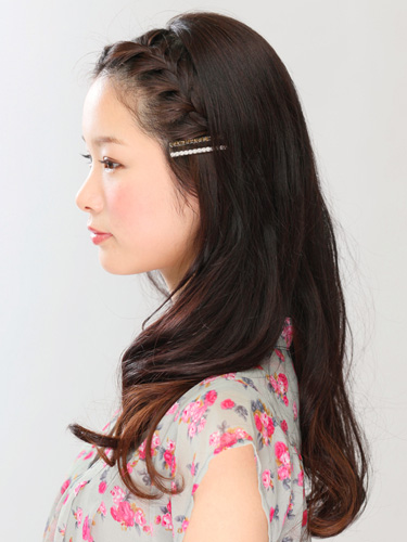 センターパートのリラックス編みこみ