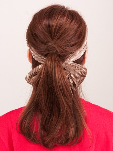 セレブ風スカーフアレンジ