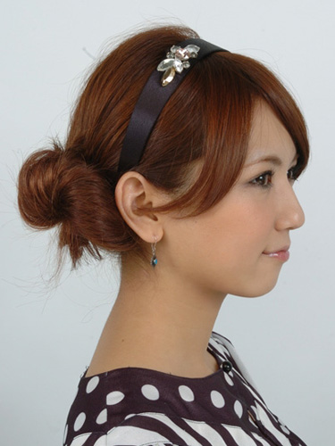 大人のサイドおだんごアレンジ