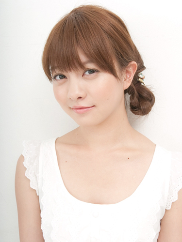 ロングヘア・三つ編みシニヨン