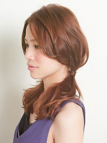 ロングヘア・無造作ツインテール