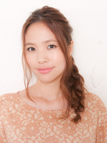 ロングヘア・大人三つ編みアレンジ