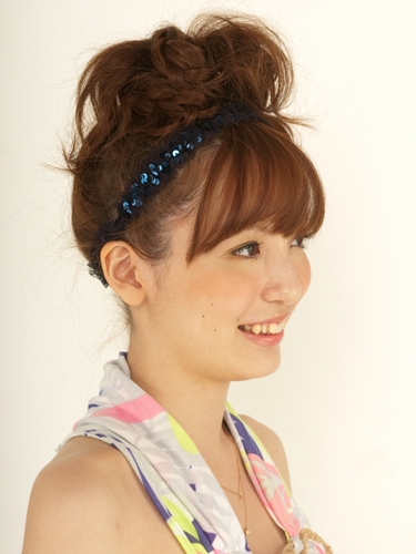 ミディアムヘア・夜遊びポニーテール